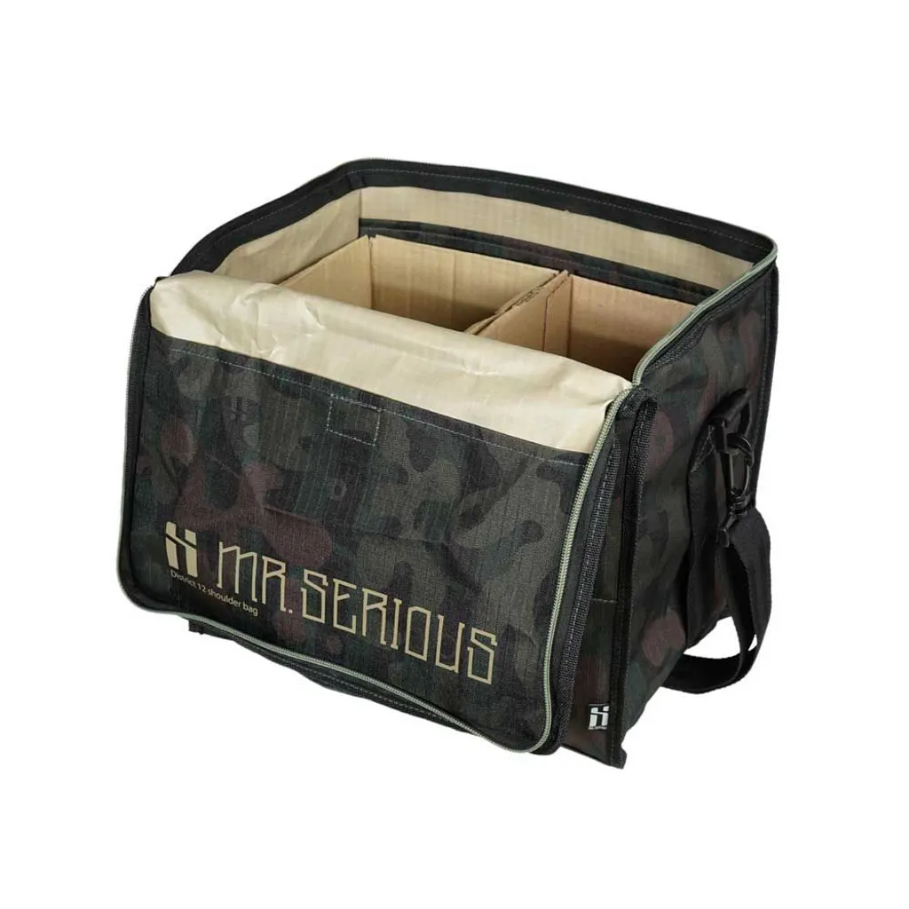 Mr. Serious District 12 shoulder bag Camouflage